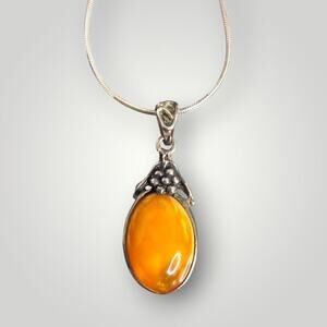 Vintage Baltic Amber 925 Sterling Silver Pendant Necklace Honey Butterscotch 18”